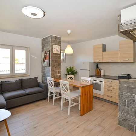 Apartments Iris Ρόβινι Εξωτερικό φωτογραφία