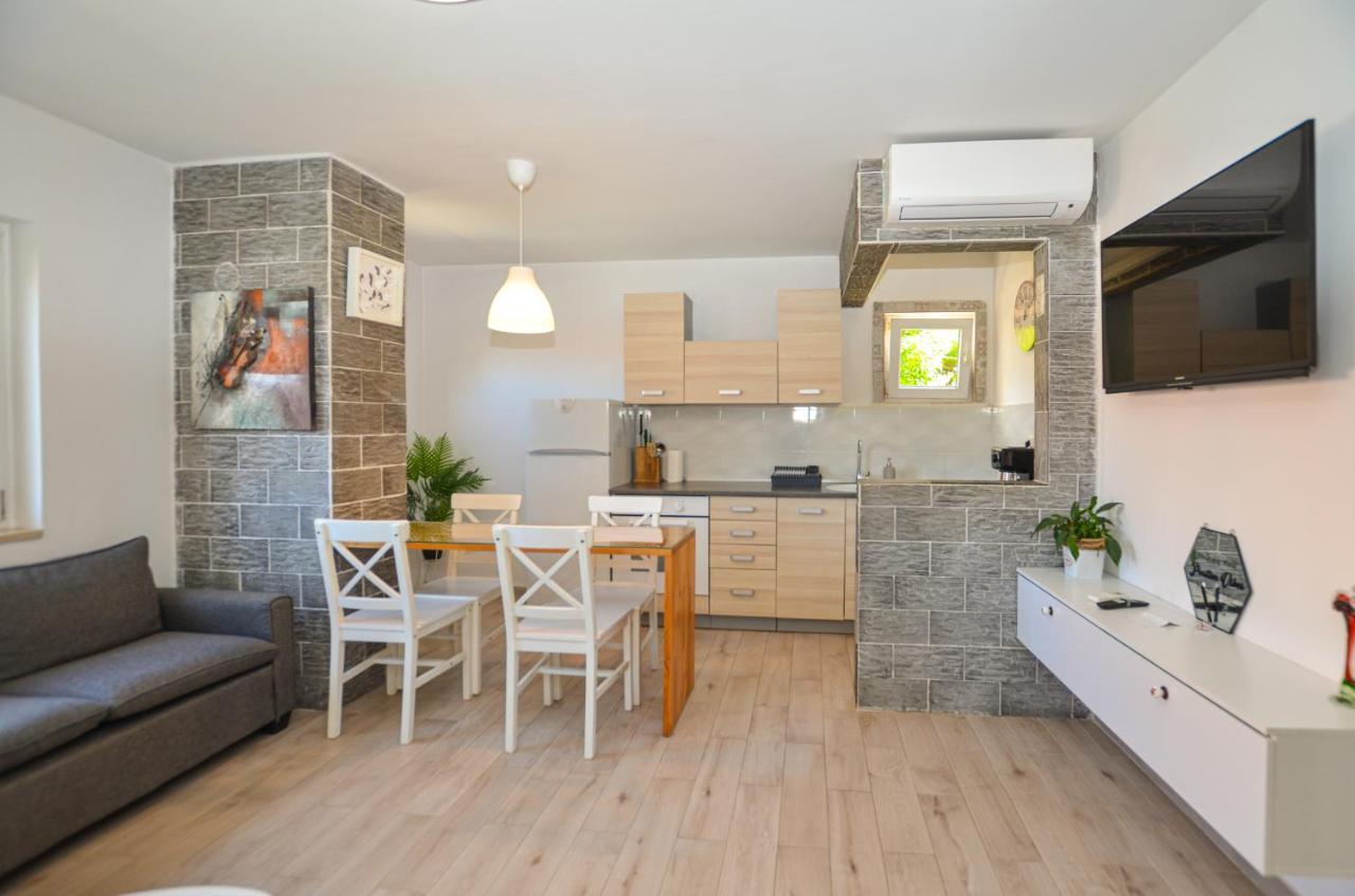 Apartments Iris Ρόβινι Εξωτερικό φωτογραφία